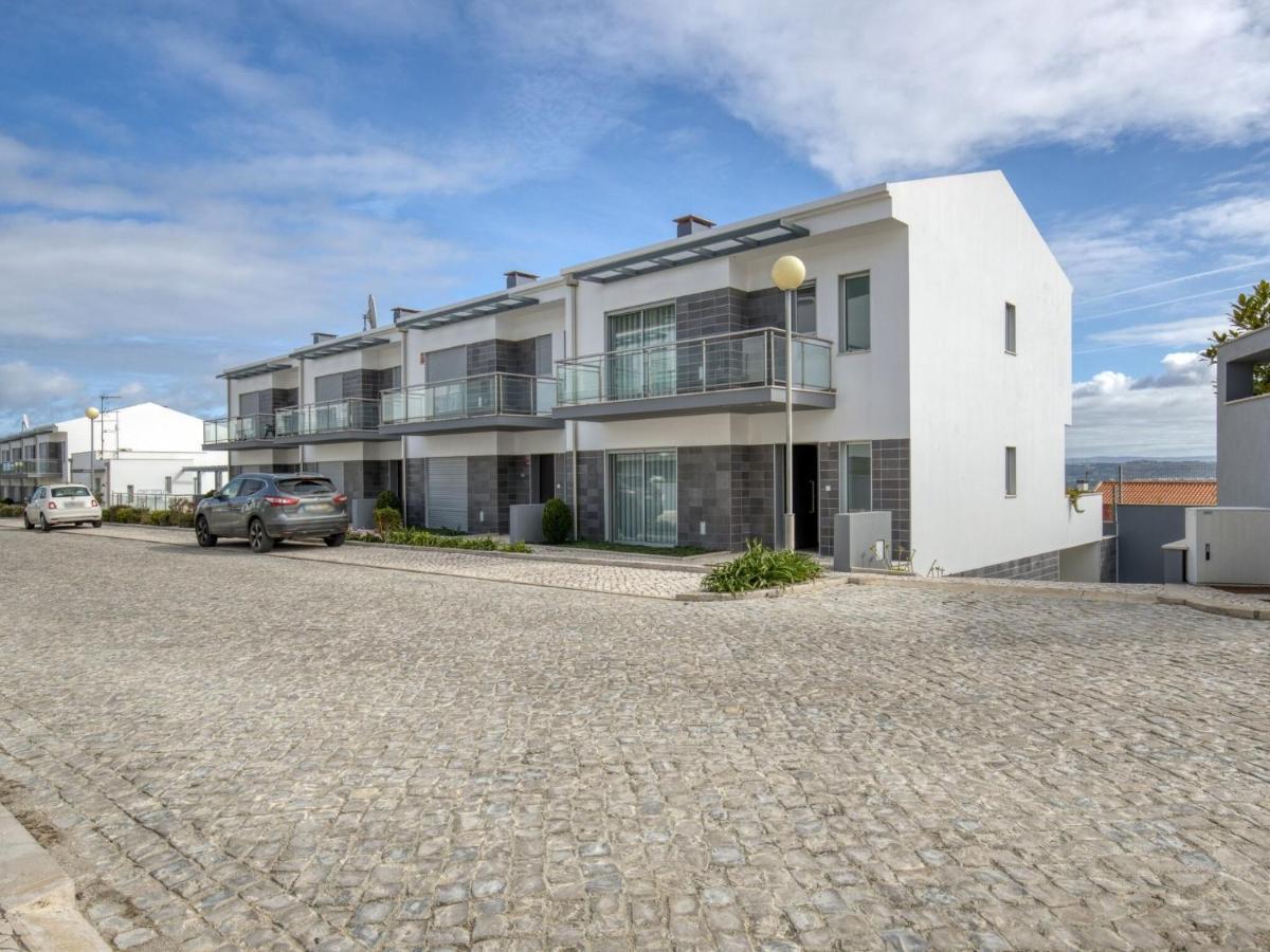 Modern Holiday Home In Salir Do Porto With Swimming Pool Salir de Porto Екстериор снимка