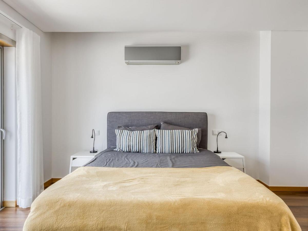 Modern Holiday Home In Salir Do Porto With Swimming Pool Salir de Porto Екстериор снимка