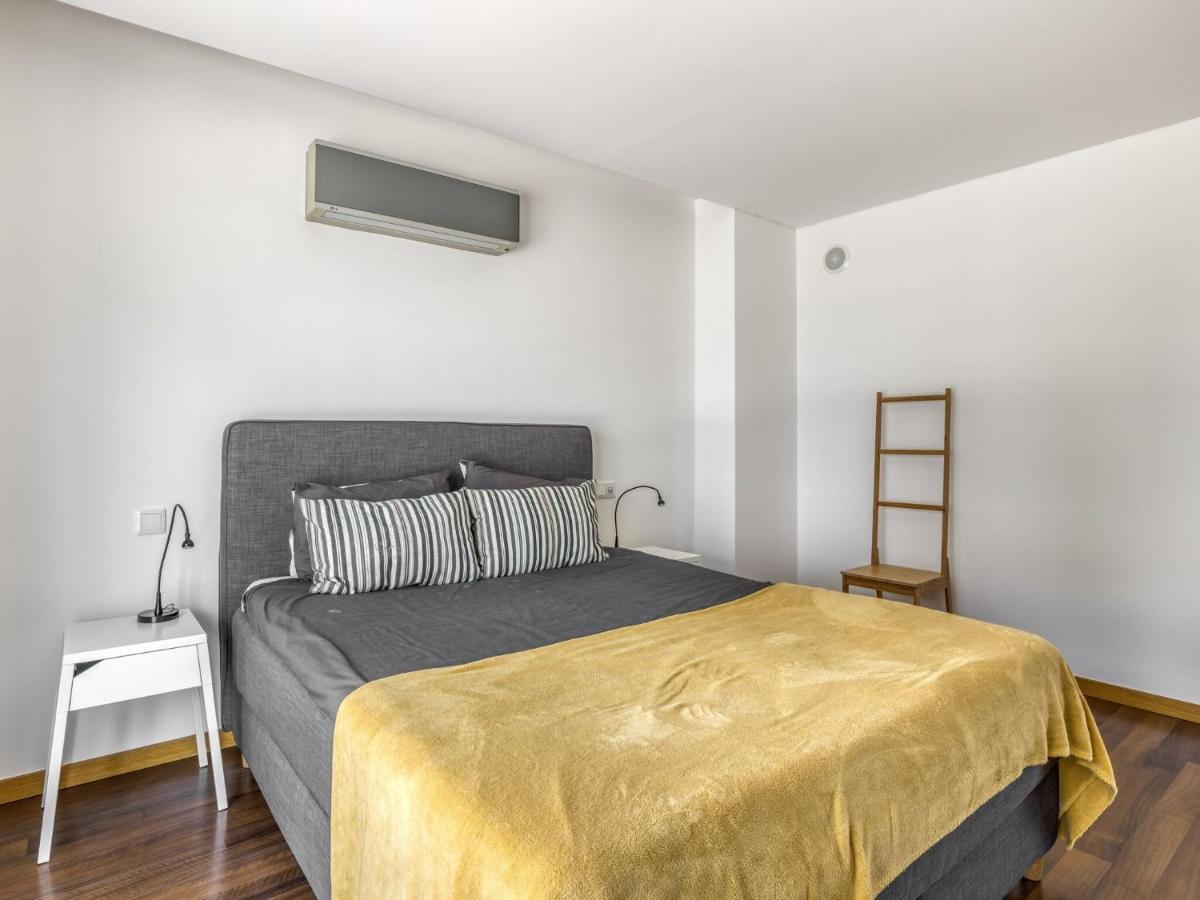 Modern Holiday Home In Salir Do Porto With Swimming Pool Salir de Porto Екстериор снимка